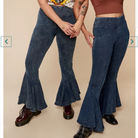 Earthbound Trading Co Flower Child Blue Flare Pants Sz S - Picture 1 of 8